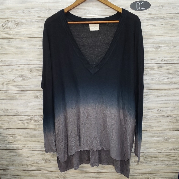 Anthropologie Sweaters - Anthro Pins & Needles Oversized Ombre Sweater